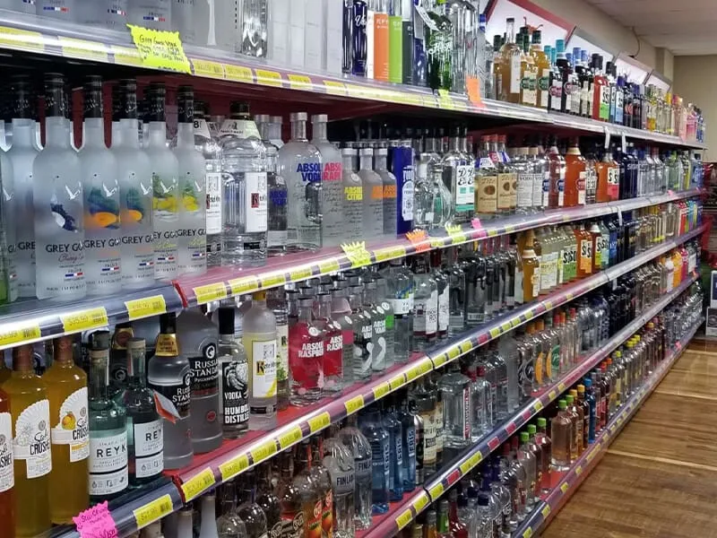 Wall shelf for wine with lights